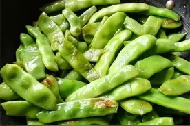 东北油豆角的美味做法，营养好吃又下饭，掌握好方法全家都喜欢图片
