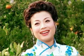 民歌皇后张也，54岁未婚未育，告别渣男后与吕继宏的关系令人羡慕图片