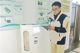 当年通过南阳晚报搭桥，寒门学子喜获资助。如今博士毕业，来到报社谢恩人—— 十年恩情，铭记心头难相忘图片