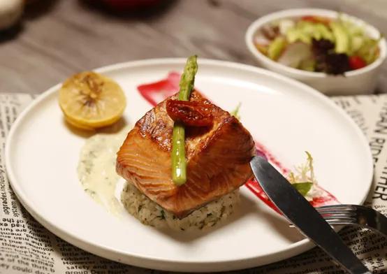 ����ʵ������Ӫ���İ�