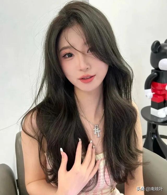 黄皮肤染哪个颜色显白?