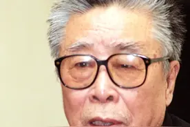 杨子荣牺牲后，胶东出现三个英雄“故乡”，周总理下令：要查清楚图片