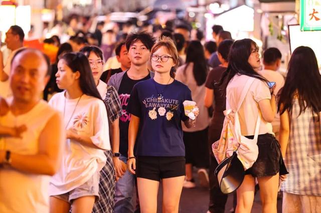 贵阳太平路，越夜越精彩！