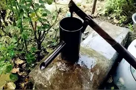 地下水属于国家的矿产资源，那在自家的庭院里挖井，将如何处置？图片