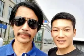 小飞是否借了流浪大师沈巍的米图片