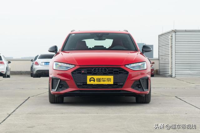 新车 | 售价或超50万，新款奥迪S4 Avant到店实拍，燃油性能车还香吗