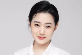 北京台主持一姐，胡同大妞儿夏婷，又美又洒，走哪儿都是团宠！图片