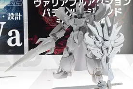 没想到过了30多年后 光能使者还能原创出全新的最终形态图片