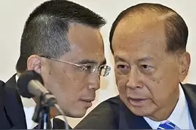 98岁李嘉诚被全网怒骂，不知千亿港口交易背后竟是长子李泽钜掌权图片