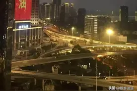 当年武汉封城下了巨大的决心，现在的封控却略显随意图片