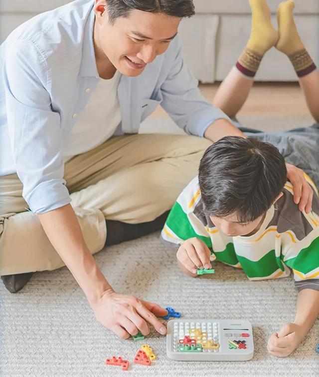 计客又一爆品，超过瘾新桌游——超级积木！承包孩子一整个暑假