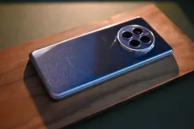 4999元起，华为直屏旗舰手机Mate 50开箱，久违的熟悉感觉回来了图片