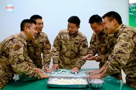 元宵节，看中国军人“这一刻”的别样团圆！图片