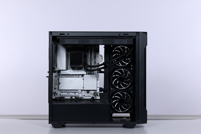 鲁大师跑分440W的顶配整机配置：预算3.8W的9950X3D+5090D装机