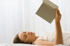 晚上反反复复做梦，是身体出异常的表现？别误解做梦的意义图片