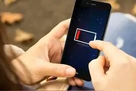 手机充电到100％再拔？错，这只会让你的电池报废的更快图片