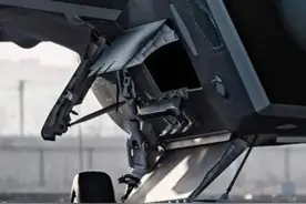 歼20打开弹舱门，官宣镜头中的各种地面视角，大饱眼福图片