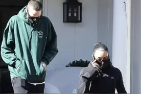 金·卡戴珊穿着性感，与皮特甜蜜约会，相爱的人在一起爱会加倍图片