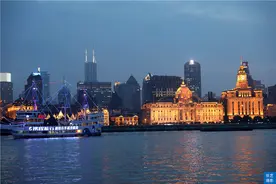 上海外滩：城市地标之一，彰显百年风华，素有万国建筑博览群之称图片