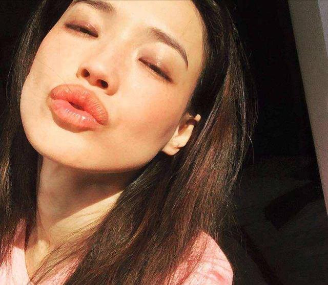 "大嘴巴"太绝了,这6位女星个个长相平平,却被嘴打开了颜值 - 娱乐