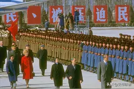 尼克松访华，看到“打倒美帝”标语，毛主席用三个字化解外交危机图片