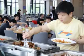 国乒伙食有多豪华？只吃空运特供肉，顿顿10菜2汤，每人餐标300图片