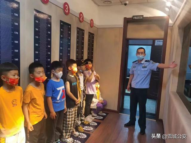 ��Υ�������ɱ��ҡ��������ĵ����������չ��ʽ�����������