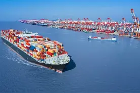 汽车排队出海、罐头遭疯抢，外贸订单加速回流，“空箱子”在消失图片