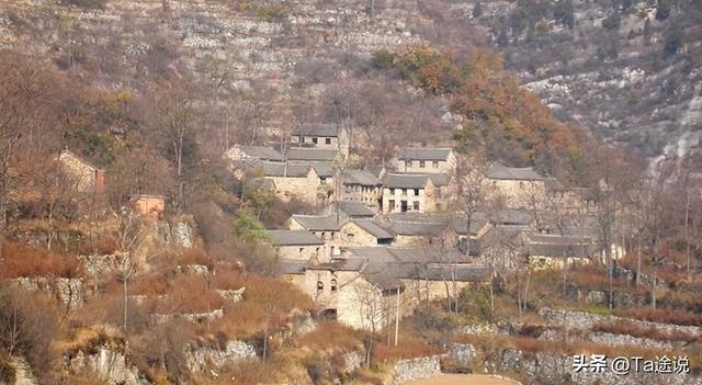 河南封门村怪事真相：网红半夜前去探秘，迷失方向无奈报警求救