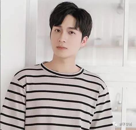 我是长脸适合什么发型男人,这17款男发真帅气,很火很时尚,有你同款吗
