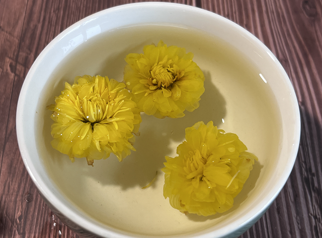 鐢鏈夐挶娌￠挶锛屽缓璁腑鑰佸勾浜猴細5鏉€滈珮閿岃尪鈥濆父鍠濓紝钀ュ吇瓒宠韩浣撳ソ