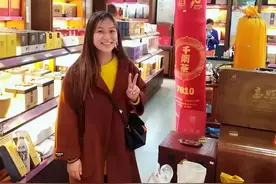 比利时女孩因长得像中国人，17年跑来湖南寻亲，结果让她当场痛哭图片