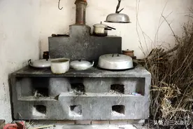 传承几千年的柴火灶，到底要不要禁用？专家建议拆除，大家怎么看图片