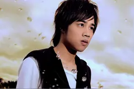 歌手Tank宣布复出！曾唱《千年泪》因病隐退，我的青春回来了图片