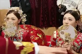 安徽亳州，双胞胎姐妹同时出嫁，新郎接亲看傻眼：哪个是我的？图片