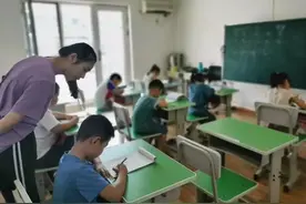 上海老板利用“免费托管”实现了财富自由，这是怎么做到呢？图片