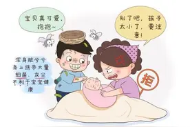 宝宝出生后第一抱有讲究，要远离这几种人，宝妈别怕伤情面图片