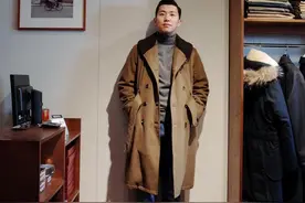 男人过了50岁，买衣物要“少而精”，这4种秋冬必备，温暖又减龄图片