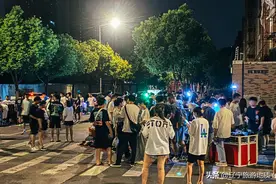 南京“鬼市”：全国最难找的鬼市，地点不固定，出摊前要“战斗”图片