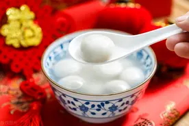 煮汤圆到底用冷水还是热水？记住这3点，汤圆不破皮，不露馅图片