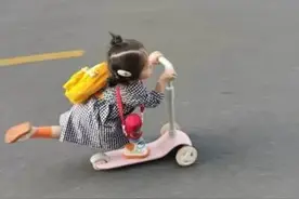 初高中生可以骑电动车上学吗？图片