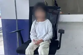5岁女娃街头“流浪”，说完这句话，莞Sir紧急联系幼儿园…图片