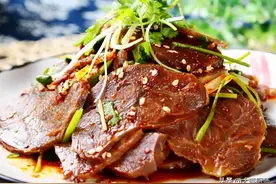 30年酱牛肉的配方，秘诀是“4个字”，酱香浓郁有嚼劲，紧实不散图片