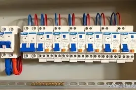 家里跳闸推不上去？千万别硬推，弄清原因才能安全解决问题图片