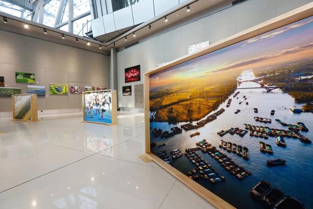 չѶ | ����ʱ���������ս�������������������������ա���Ӱ��չ��Ļ