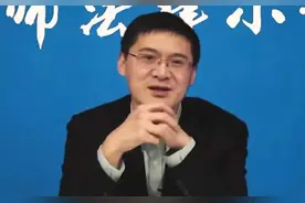 罗翔：辩护天才，曾为涉黑大佬辩护，刑期从25年减至8年半图片