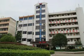 绥宁县历史上第一个考上北大清华的人原来是他，毕业于绥宁二中图片