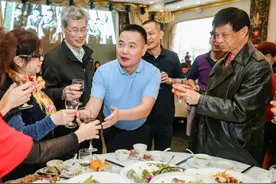 轮到你敬酒，别不知道说啥，牢记3句“敬酒话”，全桌人刮目相看图片