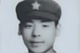 老山副连长战前恋爱，遭降级处分，25岁战场牺牲前大喊：我走了图片