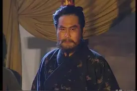 《三国演义》中主武器使用双兵器的八个人图片